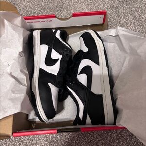 Nike Kids Panda Dunk Low Black and White Athletic Sneakers Size 2Y With Box!